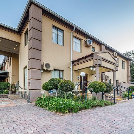 Constantia Manor Guest House Pretoria Exterior photo