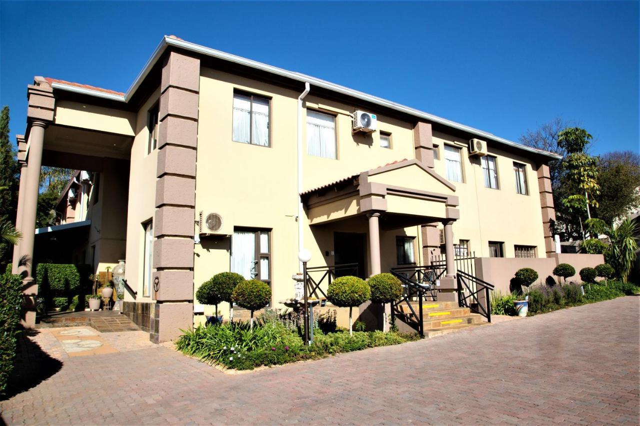 Constantia Manor Guest House Pretoria Exterior photo