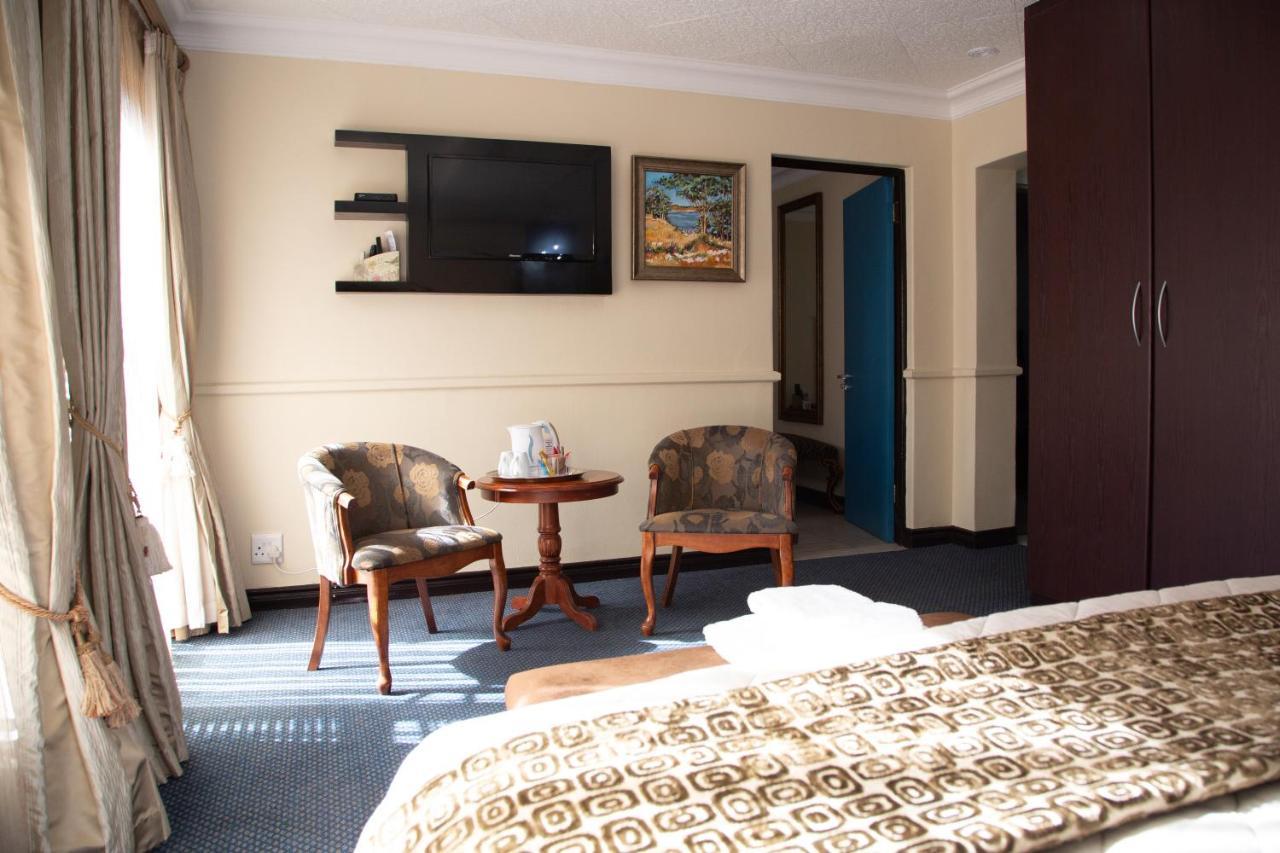 Constantia Manor Guest House Pretoria Exterior photo