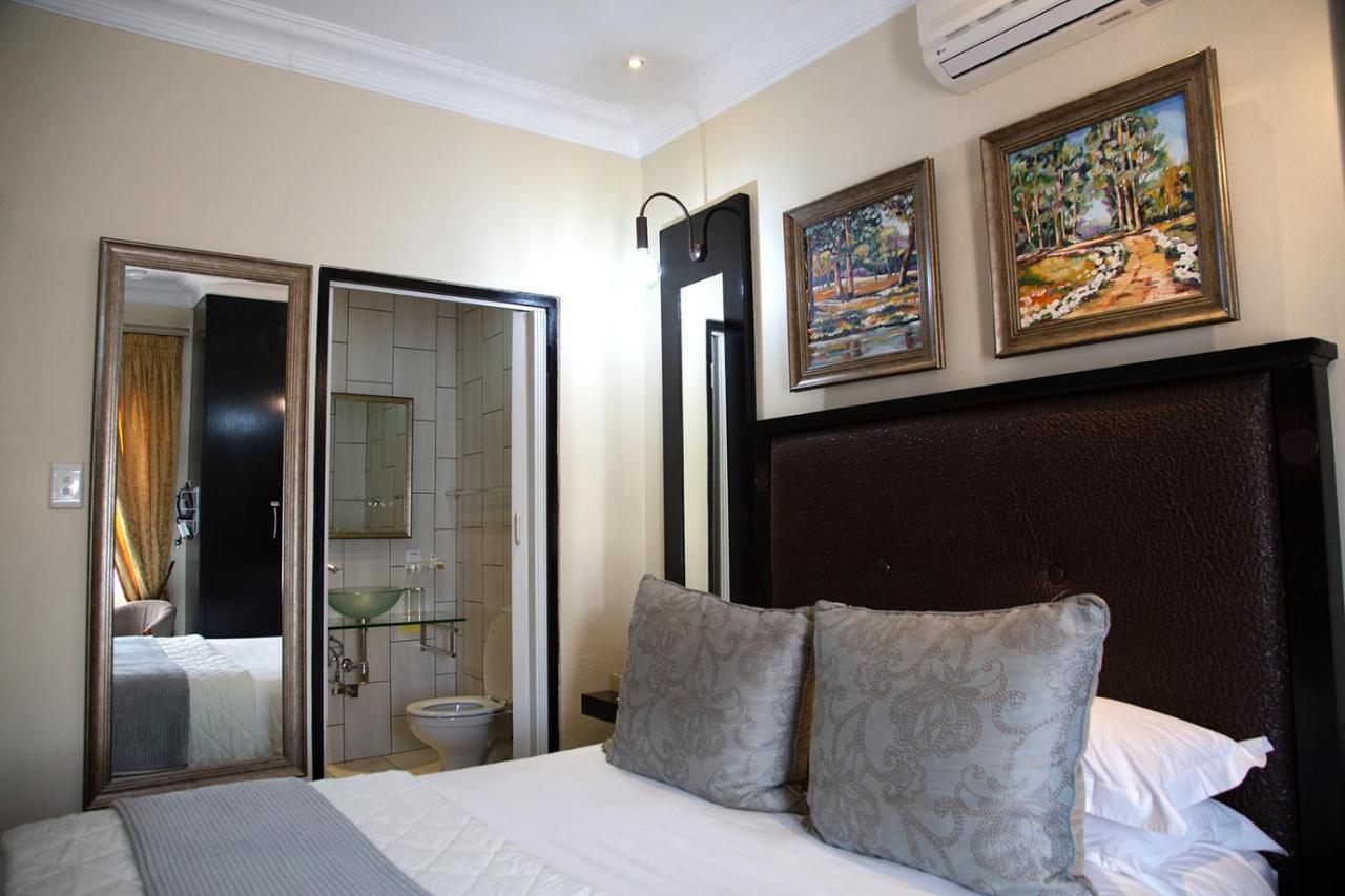 Constantia Manor Guest House Pretoria Exterior photo