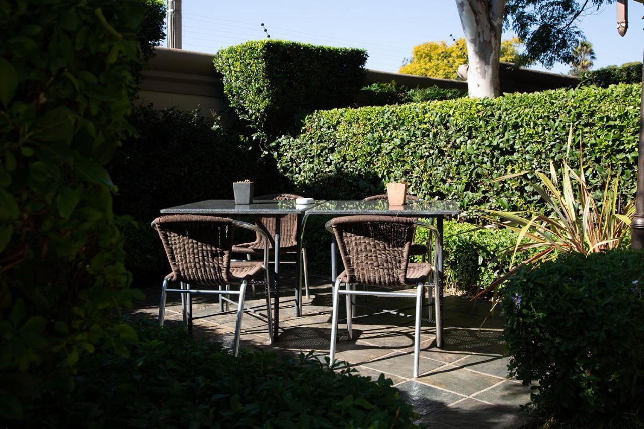 Constantia Manor Guest House Pretoria Exterior photo