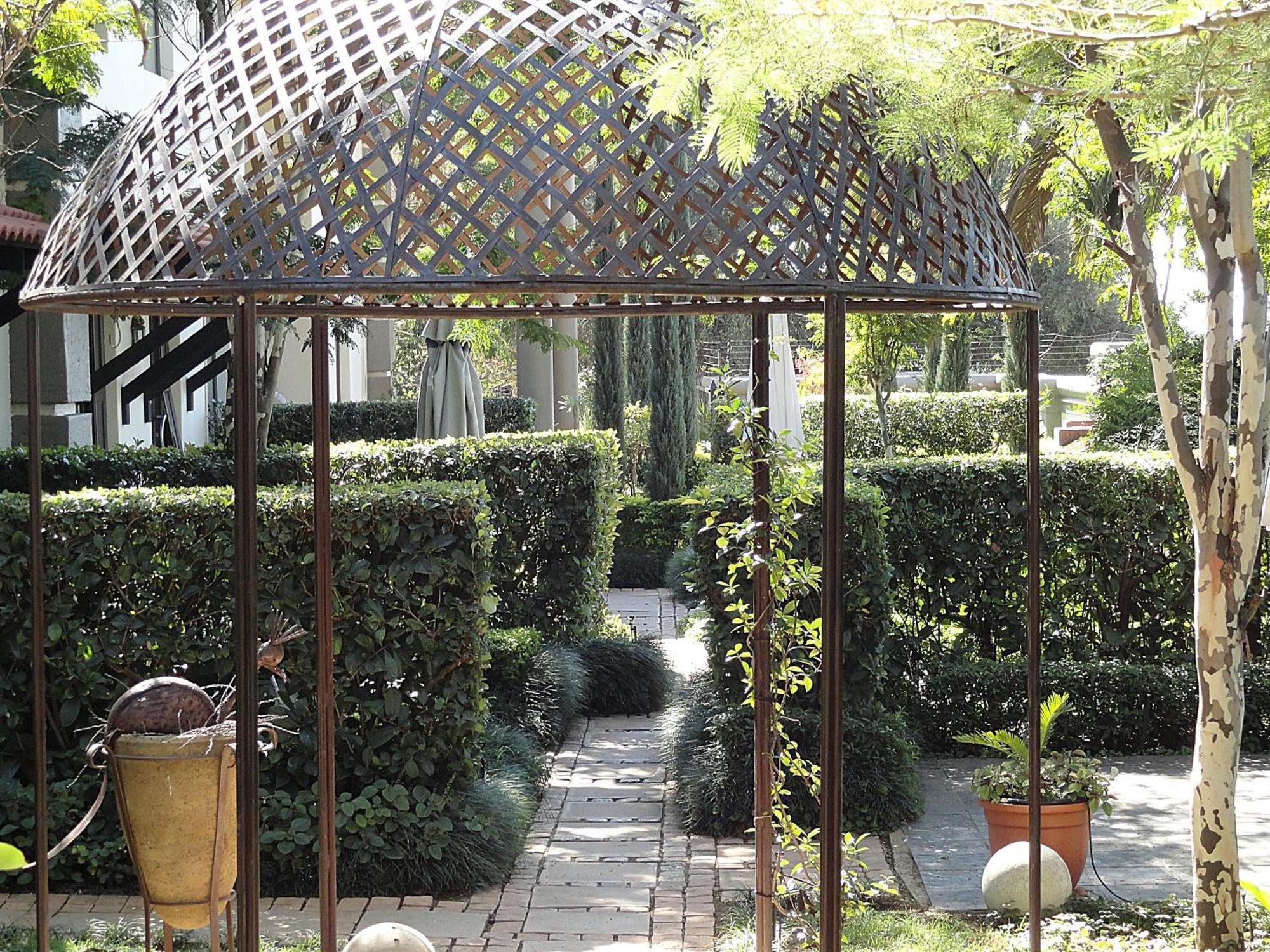 Constantia Manor Guest House Pretoria Exterior photo