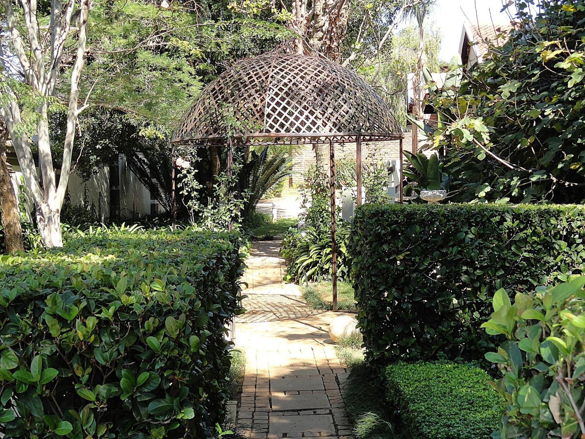 Constantia Manor Guest House Pretoria Exterior photo