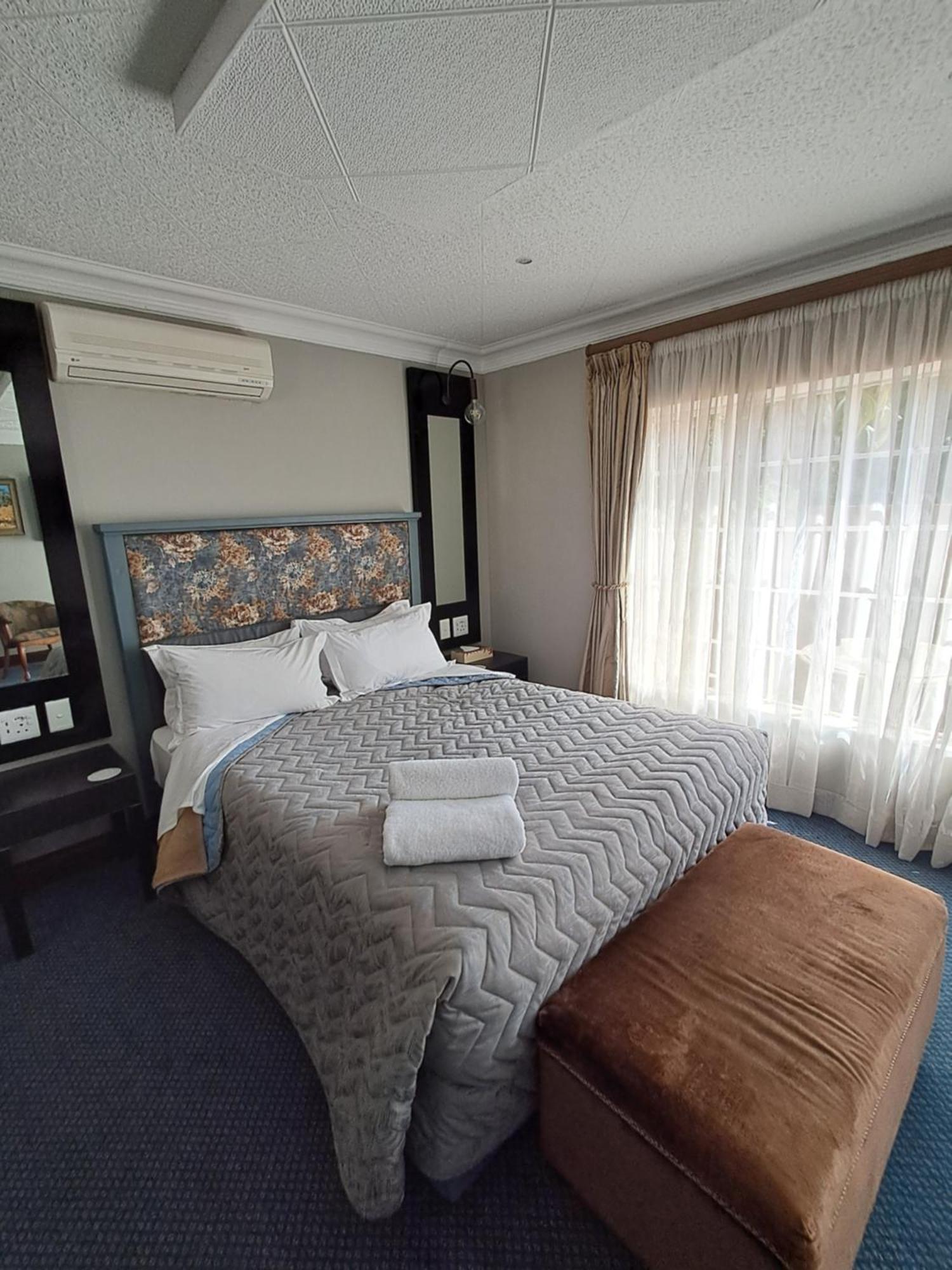 Constantia Manor Guest House Pretoria Exterior photo
