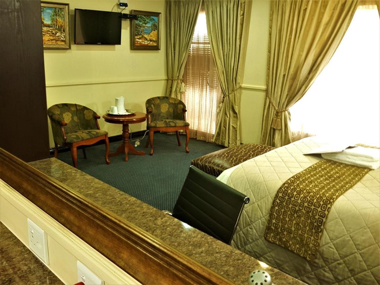 Constantia Manor Guest House Pretoria Exterior photo