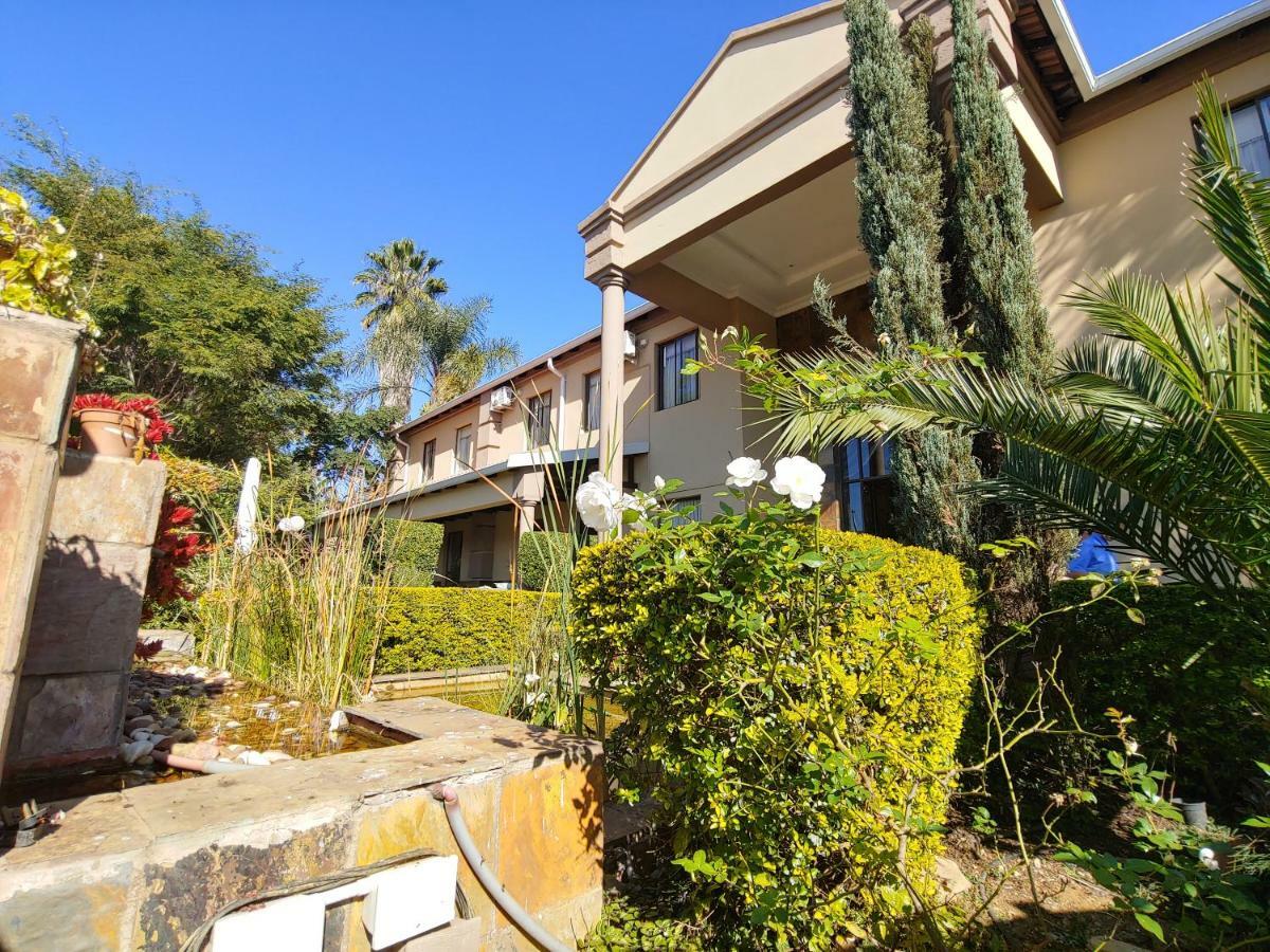 Constantia Manor Guest House Pretoria Exterior photo